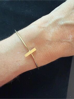 NWOT. Plunder Gold Bar Cuff Bracelet - Gold